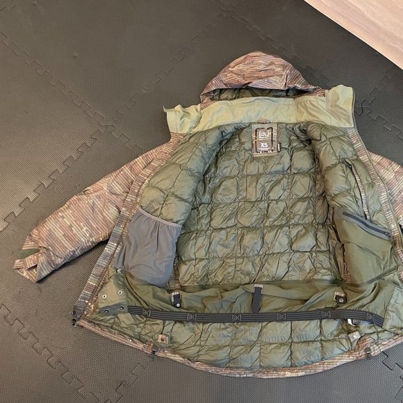 Burton - Men's Burton [ak] LZ GORE‑TEX Down 2L Jacket - Picture 3 of 6